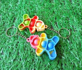 Klíčenka, přívěšek na klíče Fidget s Pop it Toys perníček (D1114)
