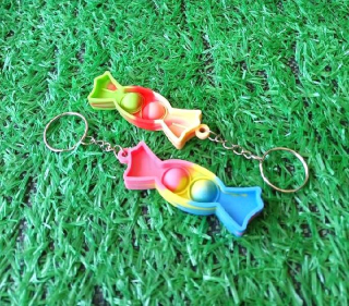 Klíčenka, přívěšek na klíče Fidget s Pop it Toys Bombon (D1119)