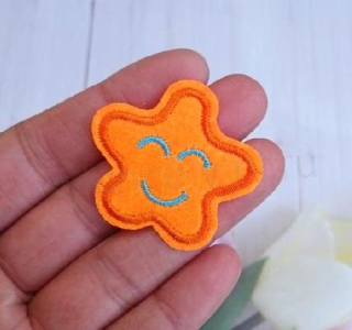 Nášivka, nažehlovačka hvězda oranžová 4,4 cm (C733)