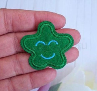 Nášivka, nažehlovačka hvězda zelená 4,4 cm (C734)