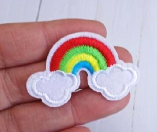 Nášivka, nažehlovačka duha a mraky 4,9 cm (C746)