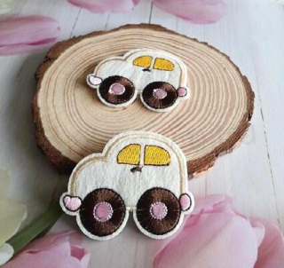 Nášivka auto, autíčko smetanové 6,6 x 5,5 cm (C799)