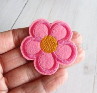 Nášivka kytička růžová 5,3 x 5,4 cm (C809)