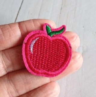 Nášivka, nažehlovačka jablko tmavě růžové 3,4 x 3,7 cm (C845)