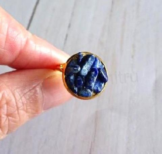 Minerální nastavitený prsten pravý lapis lazuli (X2045)