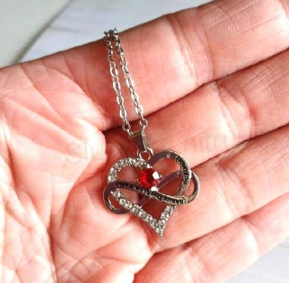 Řetízkový náhrdelník nekonečno v srdci s kamínky (BD948)