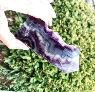 Fluorit leštěný plátek 323 g (X2080)