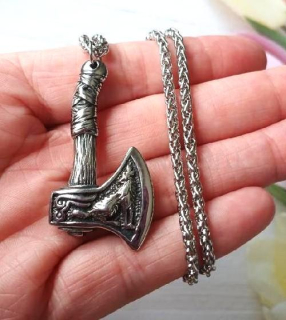 Nerezový náhrdelník s přívěskem vikinská sekera (BD964)
