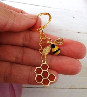 Klíčenka, přívěsek na klíče včela, plástev (H683)