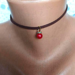 Náhrdelník choker kůže - červená kulička s kamínky (BD972)