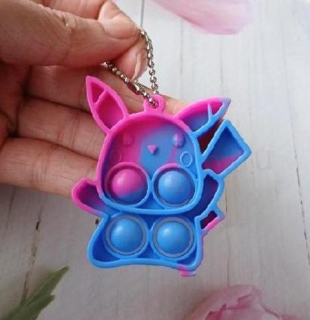 Klíčenka, přívěšek na klíče Fidget s Pop it Toys pikaču modrá růžová (H704)