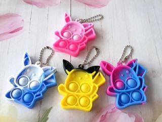 Klíčenka, přívěšek na klíče Fidget s Pop it Toys pikaču (H704)