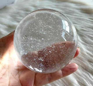 Křišťál koule leštěná 86 mm | 738 g (X2151)