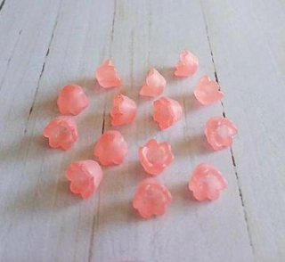 Plastové korálky zvoneček, kytička 7 x 10 mm světle oranžová (AC675)