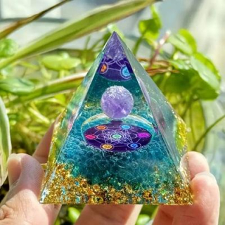 Orgonitová pyramida - tajemná čakra, ametyst 5,5 x 5,2 cm (PP212)