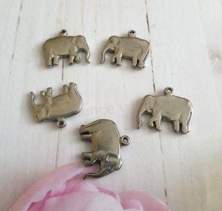 Přívěsek Slon nerezová ocel 20 x 18 x 3 mm (AA438)