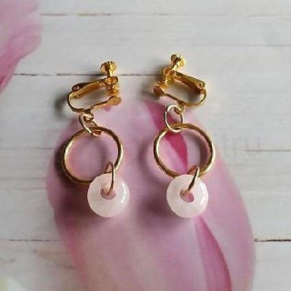 Visací šroubovací náušnice kruhy s růženínem (X2170)