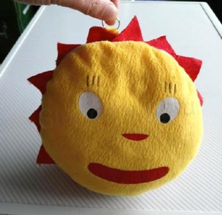 Plyšová hračka, polštářek sluníčko 21 cm (D1147)