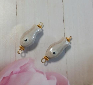 Přívěšek porcelánová ryba, rybka 30 x 10 mm šedá (AA442)