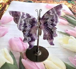 Motýlí křídla – hradbový ametyst 145 g (X2189)