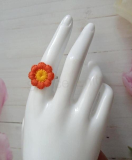 Nastavitelný prsten s oranžovou kytičkou – velikost 57 (BP594)