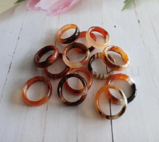 Minerální broušený prsten Achát multi – velikost 56 (X2208)