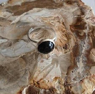 Nastavitelný prsten onyx, kámen 10 mm – velikost 55 (X2216)