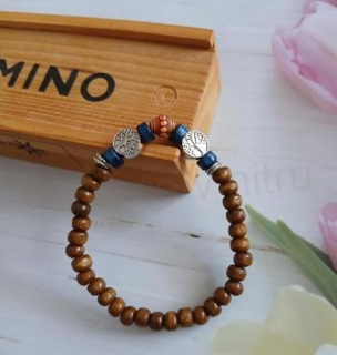 Korálkový dřevěný náramek strom štěstí, korálky 6,3 mm (BC670)