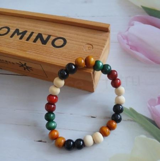 Korálkový dřevěný náramek barevný, korálky 8,2 mm (BC675)