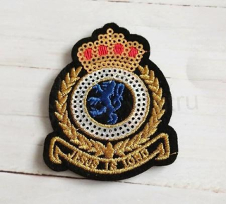 Nášivka královský znak 7 × 5,3 cm (C885)