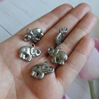 Přívěsek slon 20 x 18 mm- nerez (AA444)