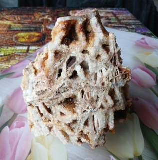 Mřížkový (Lamelární) křemen – Boxwork Quartz – sběratelská drúza (1600 g) (X2228)