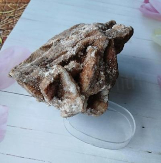 Mřížkový (Lamelární) křemen – Boxwork Quartz – sběratelská drúza (620 g) (X2236)