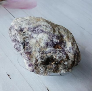 Minerální kámen ametyst drúza s krystaly morionu (164,20 g) (X2260)