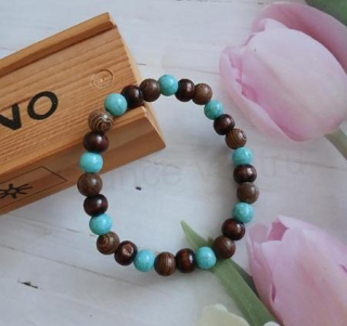 Dřevěný náramek s tyrkysem, korálky 8,2 mm (BC713)