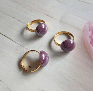 Nastavitelný prsten s levandulově fialovou pokovenou perlou – velikost 54 (BP608)