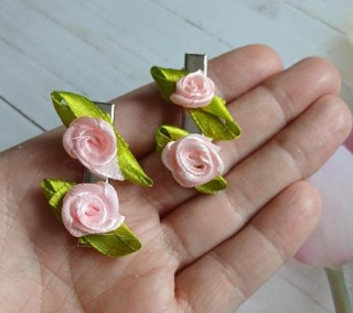 Spona, pineta se zoubky do vlasů s růžičkami – růžová (H784)