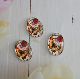 Kabošon skleněný ovál – motýl 25 × 18 × 6 mm (AD328)