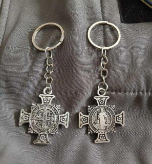 Klíčenka kříž – Svatý Benedikt (H791)