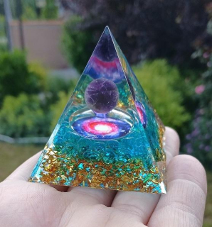 Orgonitová pyramida - Ametystové souhvězdí 5,1 x 5 cm (PP225)