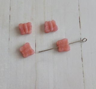 Skleněný korálek motýl – 11,2 × 9,7 mm, 4 ks (AC695)