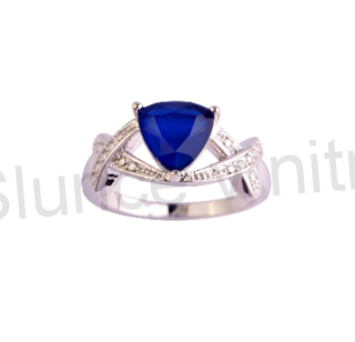 Postříbřený  prsten se syntetickým Safírem (BE19)