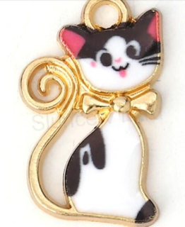 Pozlacený přívěsek kočička, kočka 14 x 21 mm (AA123)