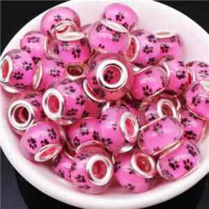 Korálek s velkým průvlekem (AC134)