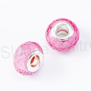 Korálek s velkým průvlekem (AC137)