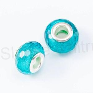 Korálek s velkým průvlekem (AC139)