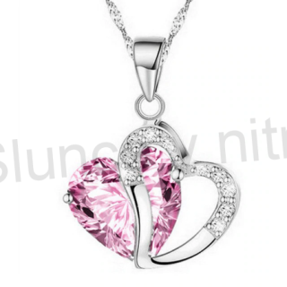 Postříbřený náhrdelník s přívěškem krystalu v srdci (BD95)