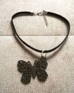 Náhrdelník choker Titánový Motýl (BD97)