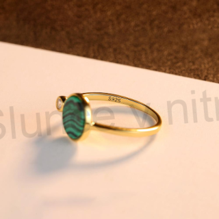 Prsten s Malachitem a zirkonem - pozlaceno (BE50)