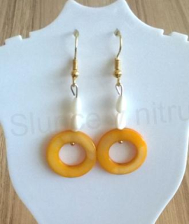 Minerální Perleťovo perlové náušnice s donuty (X53)